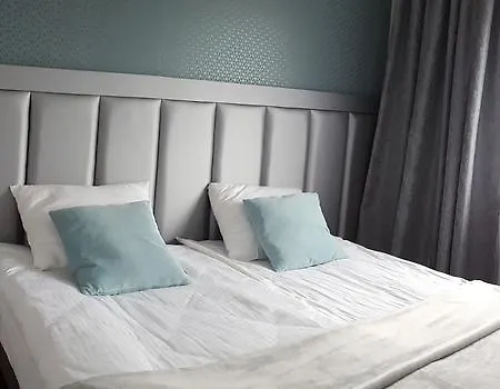 Lake Апартаменты *