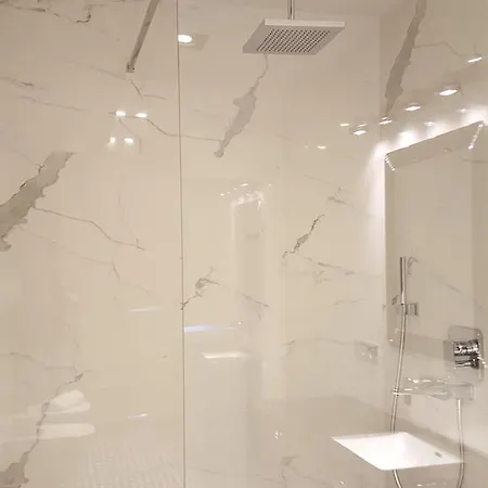 Lake Апартаменты *